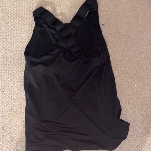 workout top - Picture 2 of 2